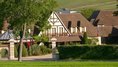 Hostellerie La Briqueterie Epernay Champagne gourmet escapade by helicopter