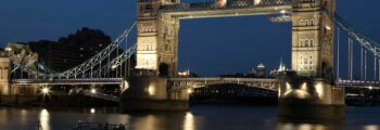 London Bridge éclairé de nuit