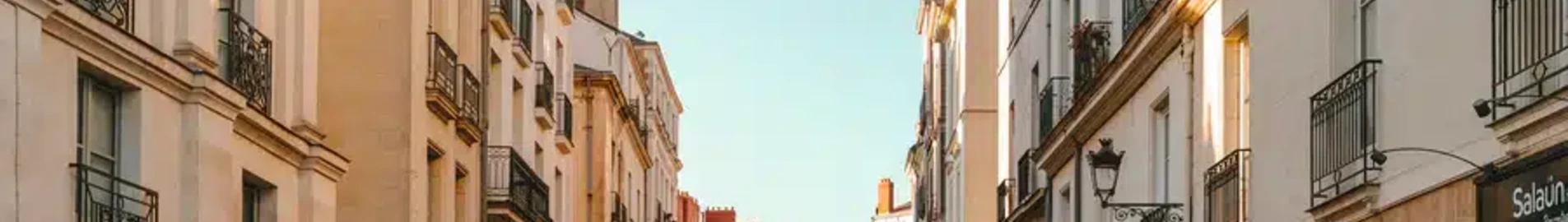 Нант: аренда частного самолета