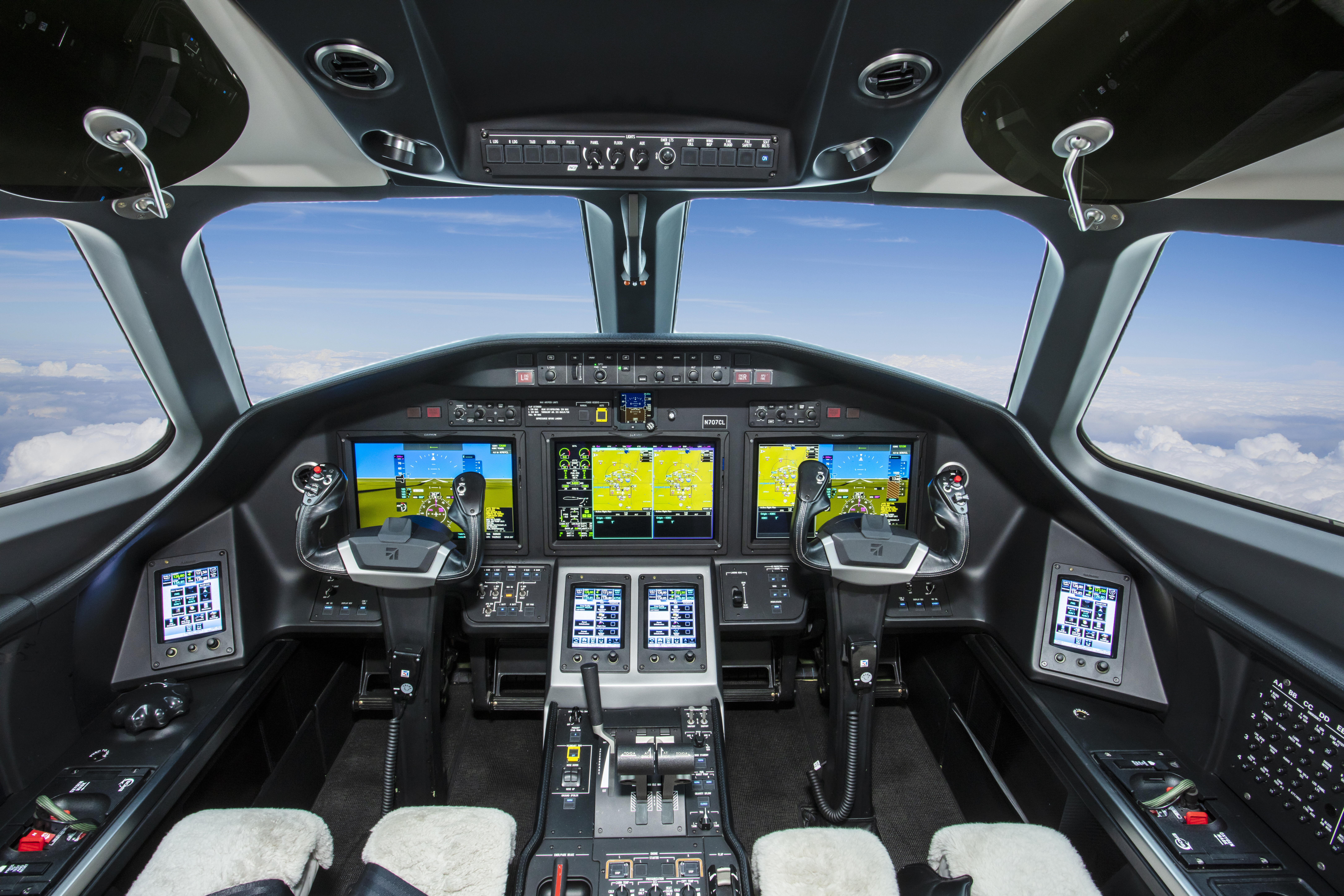 Citation Longitude cockpit