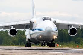avion cargo An-124 piste