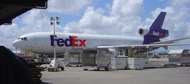 emplacement de jet privé, CRJ 200 intérieur, sièges en cuir gris.