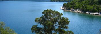 location de jet privé : Route du vignoble au bord du lac