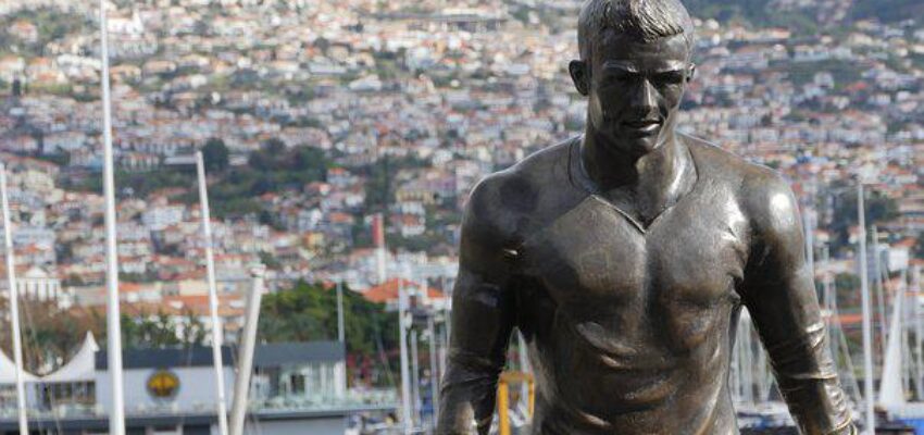 statut de Ronaldo à Funchal sur l'île de Madère