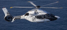 location hélicoptère - intérieur H125 avec sièges en cuir beige