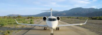 Jet privé Hawker Beechcraft en vol